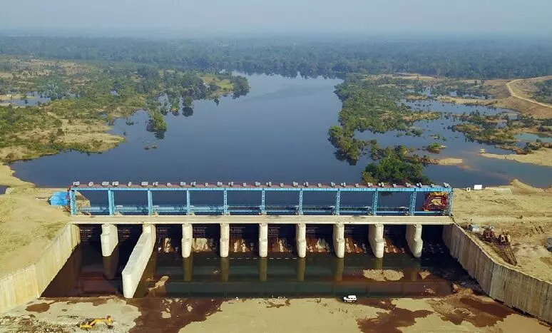 अरपा भैंसाझार परियोजना में गड़बड़ी पर एक्शन: तत्कालीन SDM आनंदरूप तिवारी  सस्पेंड, मुआवजे की रकम में बंदरबाट का आरोप | Raipur Arpa Bhainsajhar  Project action on ...
