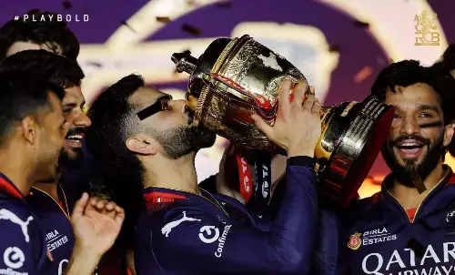 बेंगलुरु बना आईपीएल का नया बादशाह, विराट कोहली का सपना पूरा; आंखें हुईं नम