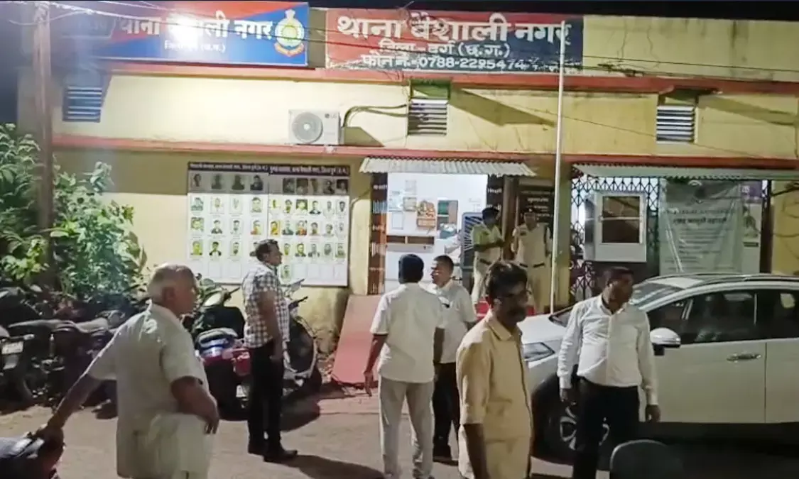 भिलाई में भाजपाइयों ने बृजमोहन के खिलाफ दर्ज कराई FIR, पुलिस ने किया गिरफ्तार