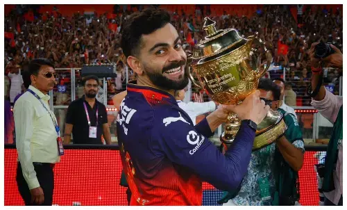 virat kohli rcb trophy