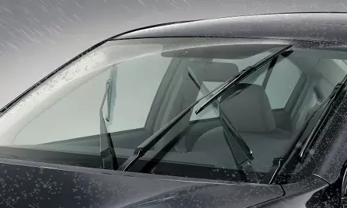 बारिश आने से पहले जांच लें गाड़ी का विंडशील्ड वाइपर, जेब पर भारी पड़ेगी लापरवाही