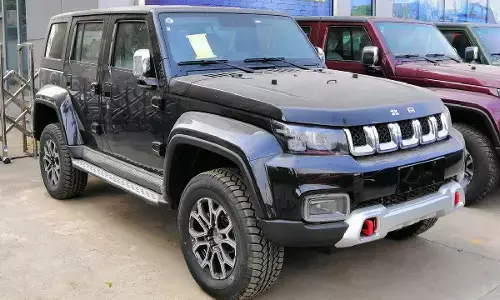टेस्टिंग के दौरान कैमरे में कैद हो गई ये SUV, नए मॉडल में डिजाइन हो जाएगा चेंज