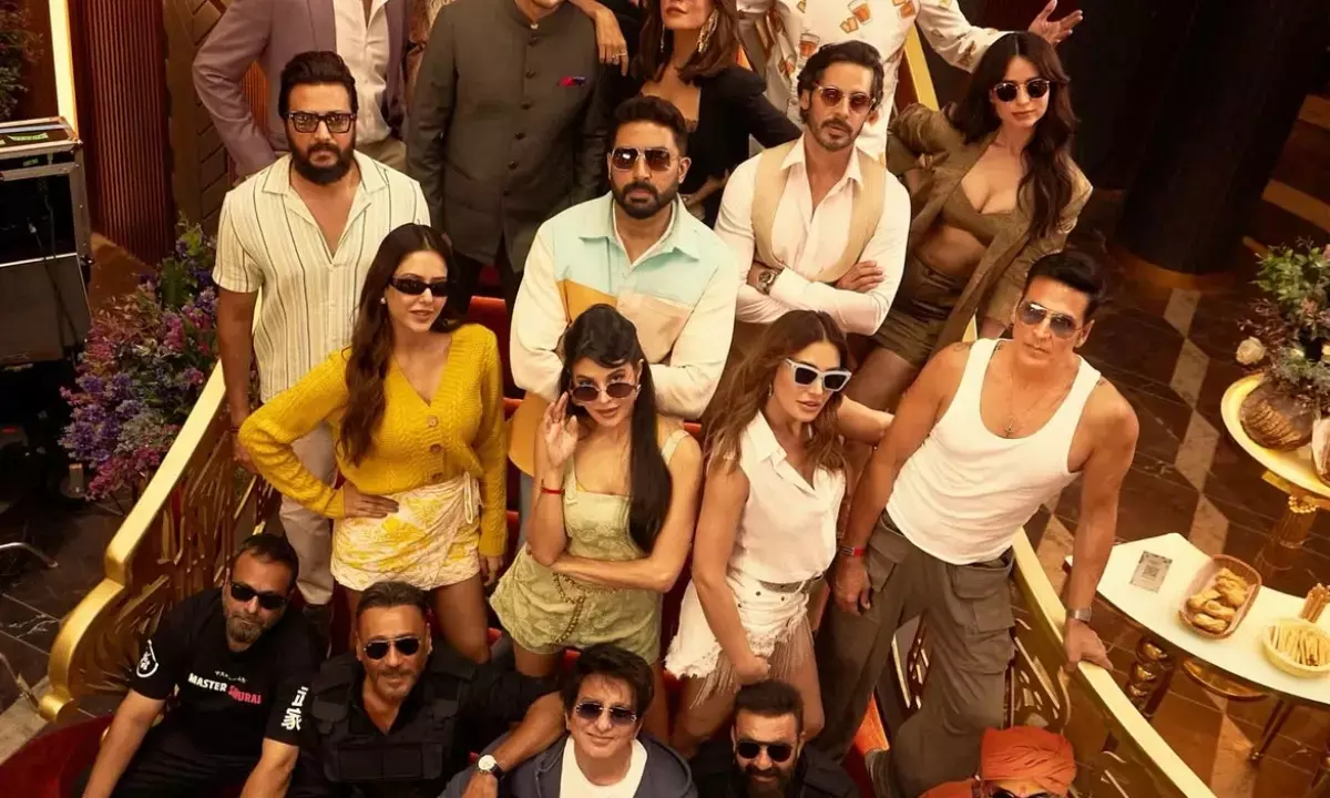 अक्षय कुमार की मल्टीस्टारर फिल्म हाउसफुल 5 सिनेमाघरों में रिलीज, जानें मूवी देख क्या बोले दर्शक अक्षय कुमार की मल्टीस्टारर फिल्म हाउसफुल 5 सिनेमाघरों में रिलीज, जानें मूवी देख क्या बोले दर्शक