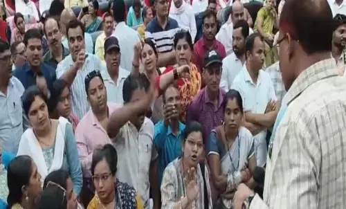 युक्तियुक्तकरण : 22 बच्चों के लिए 4 शिक्षक फिर भी कोई अतिशेष नहीं!