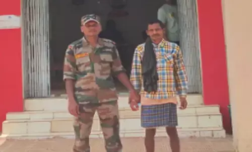 सुरक्षाबलों ने घेराबंदी कर बिनागुंडा के जंगल से पकड़ा