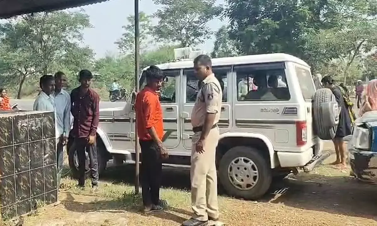 Takhatpur Young man committed suicide hanging Bakrid police investigation