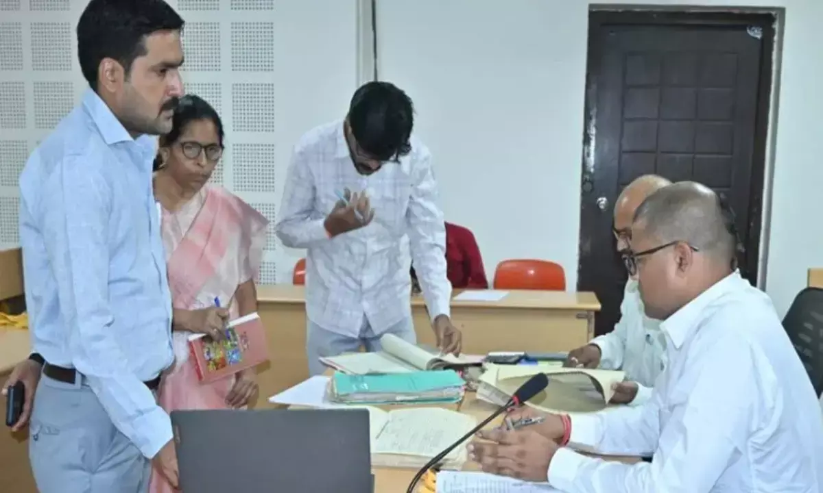 सैकड़ों दुकानदार भिलाई नगर निगम को लगा रहे चूना, सालों से जमा नहीं किया किराया