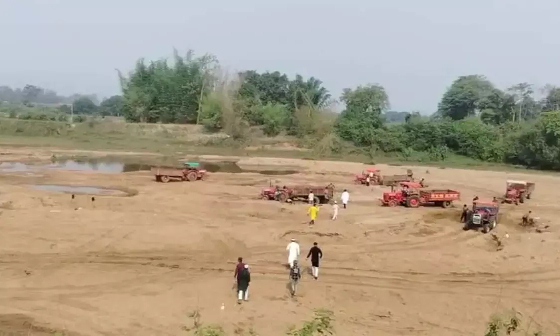 Illegal sand mining has again intensified in Mand river