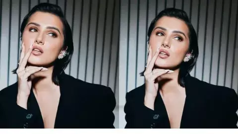 एक्ट्रेस तारा सुतारिया का ऑल ब्लैक लुक, ऑफिस जाने के लिए परफेक्ट स्टाइल