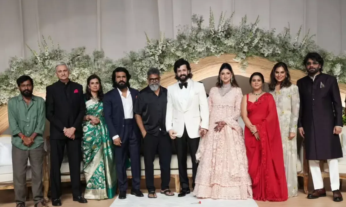 अखिल अक्किनेनी और ज़ैनब रावजी के ग्रैंड वेडिंग रिसेप्शन में सजी सितारों की महफिल, देखें शानदार तस्वीरें