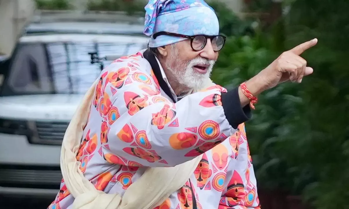 Amitabh Bachchan slams trolls for commenting on his Age, deletes post later Amitabh Bachchan slams trolls for commenting on his Age, deletes post later