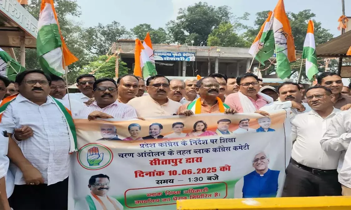 Congressmen gheraoed the BEO office