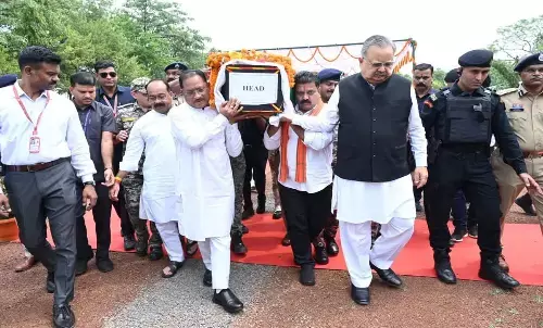Raipur Mana camp Tribute Martyr Akash Rao Girpunje last rites Mahadev Ghat