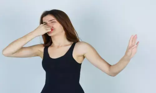 Home Remedies: गर्मियों में शरीर की बदबू से परेशान? ये घरेलू उपाय देंगे छुटकारा