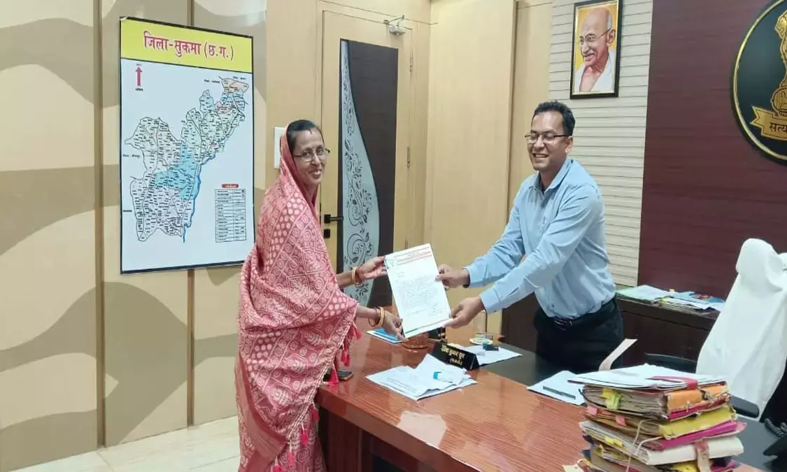 Councillor Kanta Rathi submitted a memorandum to the collector