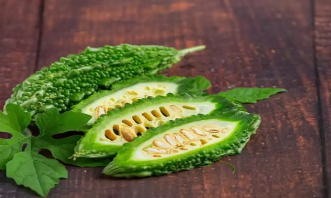 Home Remedies: करेले की कड़वाहट नहीं हो रही दूर? इन तरीकों को अपना कर देखें