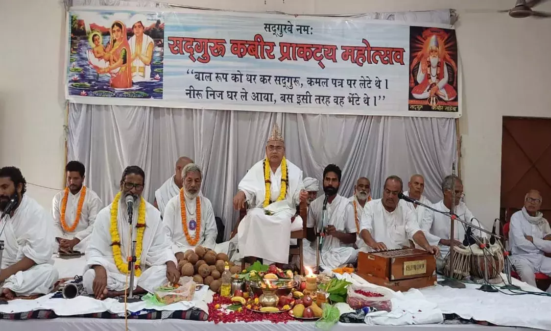 A crowd of devotees gathered at Nehru Nagar A crowd of devotees gathered at Nehru Nagar