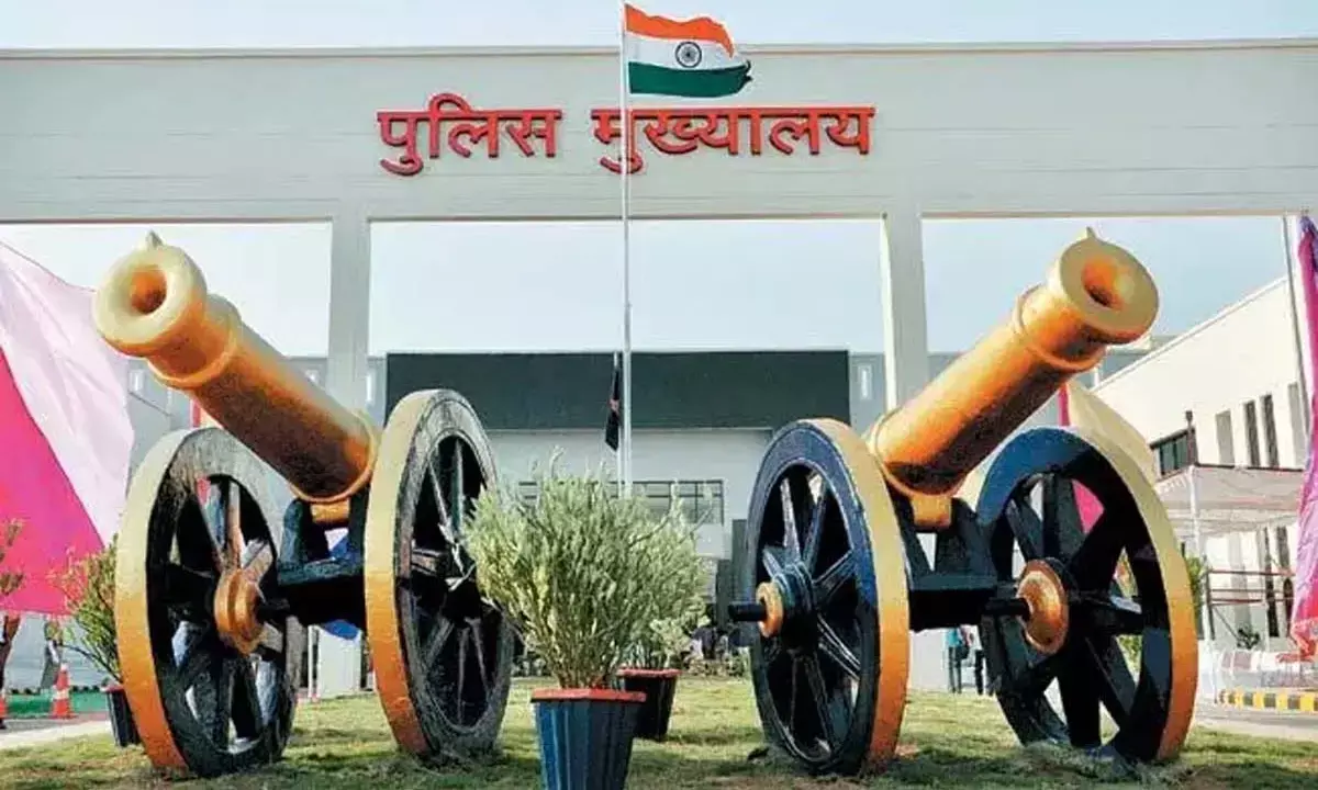 21 अफसर एक महीने के लिए भेजे गए नक्सल जिलों में