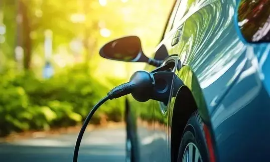 देश में सीएनजी कारों की बिक्री का नया रिकॉर्ड, पहली बार डीजल गाड़ियों को पछाड़ा