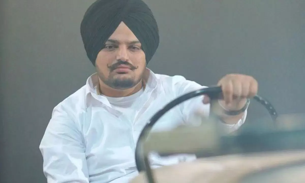 सिद्धू मूसेवाला मर्डर पर बनी डॉक्यूमेंट्री रिलीज, मेकर्स के खिलाफ पिता पहुंचे कोर्ट, जानें क्या है मामला सिद्धू मूसेवाला मर्डर पर बनी डॉक्यूमेंट्री रिलीज, मेकर्स के खिलाफ पिता पहुंचे कोर्ट, जानें क्या है मामला