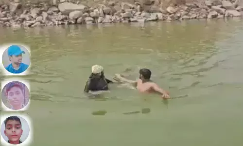 यमुना में नहाते हुए गहरे गड्ढे में डूबे तीन रिश्तेदार, 10 साल का बच्चा बुआ के घर आया था