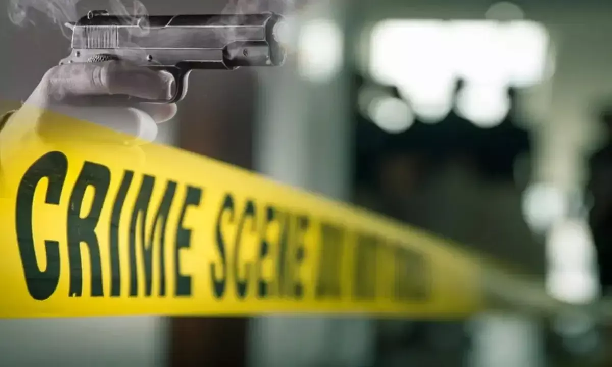 लाइसेंसी बंदूक से 3 मकानों पर चलाईं गोलियां, पुलिस ने लिव इन कपल्स पर जताया शक