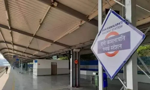 छज्जे गिरे, रेस्टोरेंट में लगी आग, बाल-बाल बचे यात्री