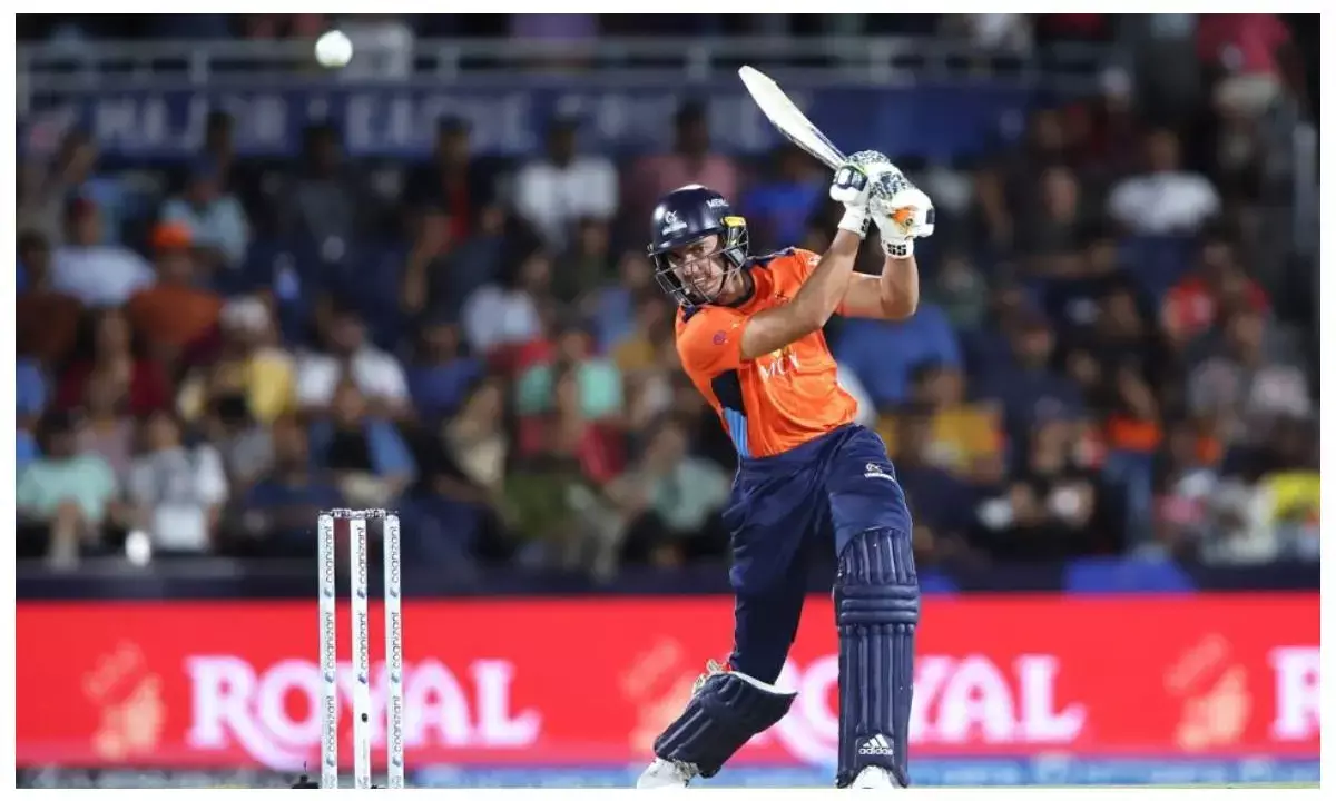 कौन हैं बेंगलुरु ब्वॉय संजय कृष्णमूर्ति? जिसने धोनी के चेहते की बजाई बैंड, ओवर में लगाए 4 छक्के कौन हैं बेंगलुरु ब्वॉय संजय कृष्णमूर्ति? जिसने धोनी के चेहते की बजाई बैंड, ओवर में लगाए 4 छक्के