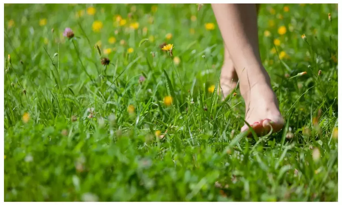 Benefits of walking barefoot