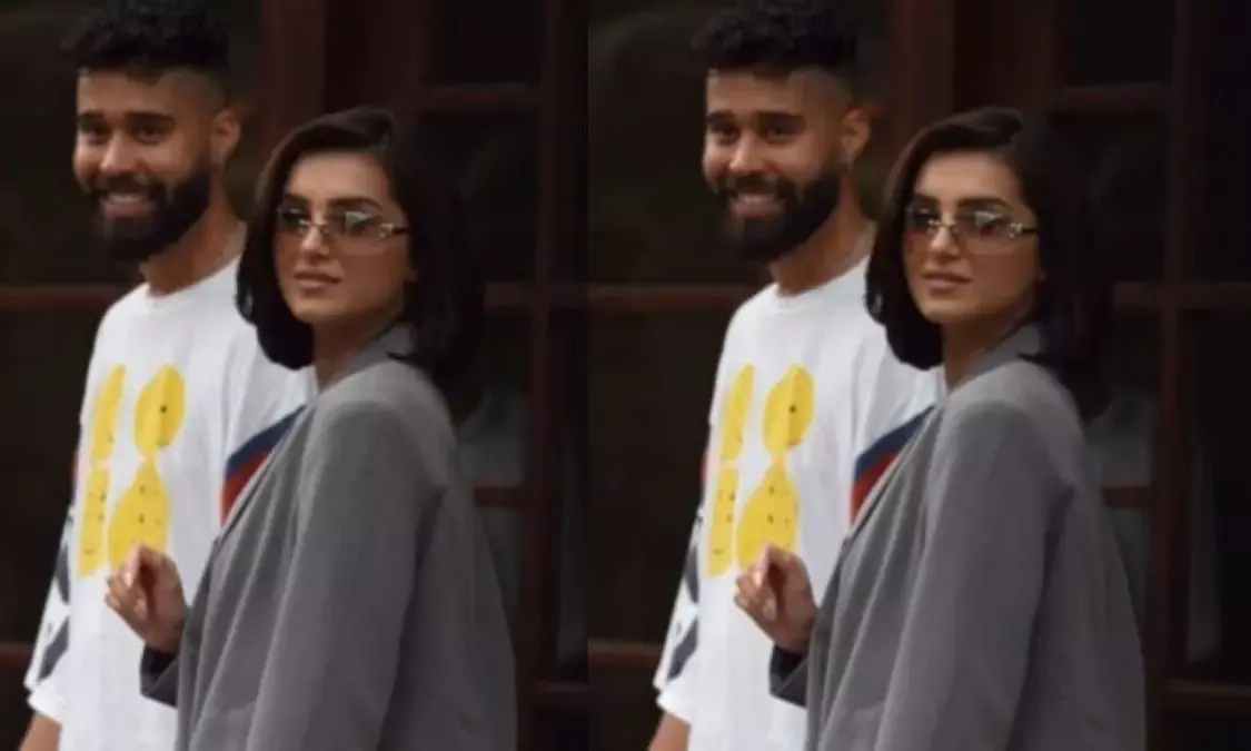 Tara Sutaria: एक्ट्रेस तारा सुतारिया का ऑफिस स्टाइल लुक, आप भी कर सकती हैं ट्राई