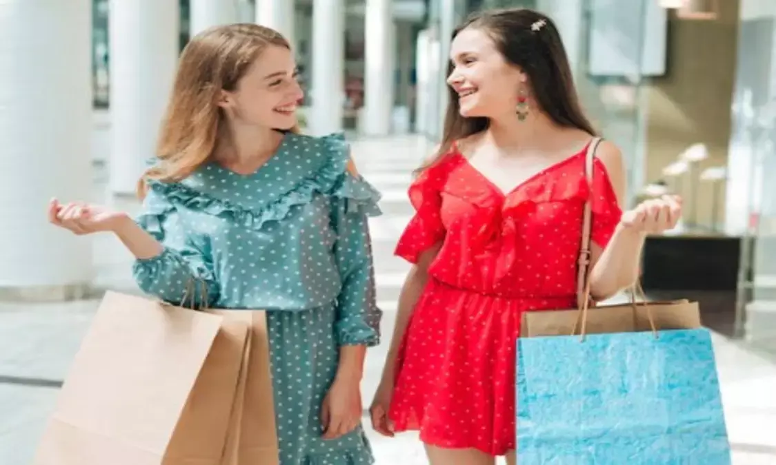 Fashion Hacks: शादी की शॉपिंग करते वक्त इन गलतियों को न करें, वरना नई दुल्हन का लुक हो जाएगा खराब