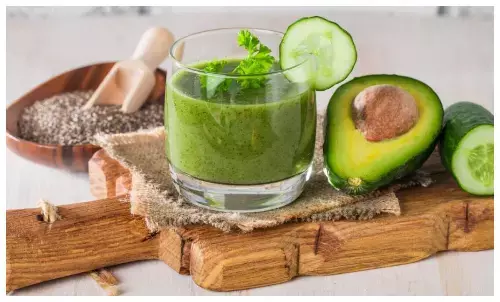 शुगर लेवल रखना है कंट्रोल में तो ब्रेकफास्ट में इन 4 स्मूदीज को करें शामिल