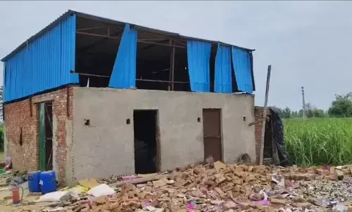 अमरोहा पटाखा फैक्ट्री धमाका, अवैध पटाखा फैक्ट्री हादसा, Amroha firecracker factory blast