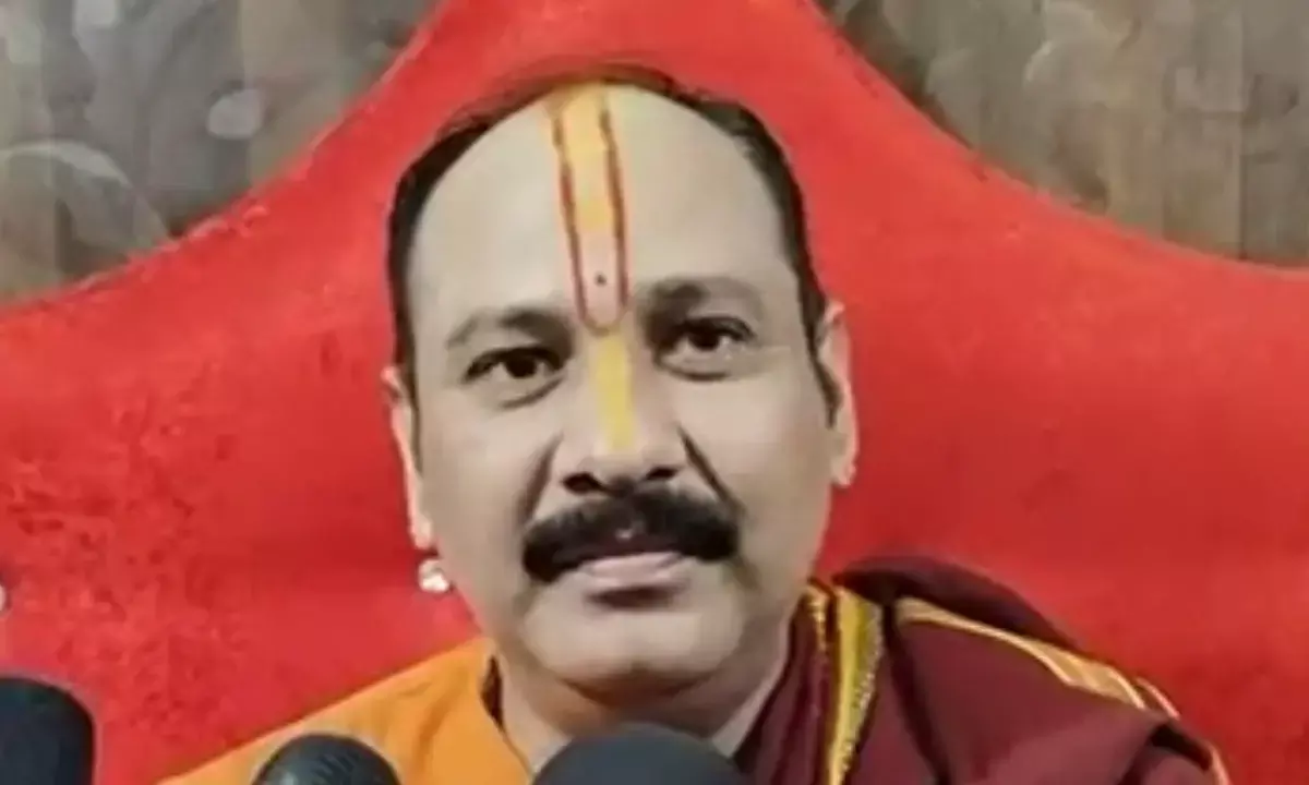 Pradeep Mishra Yamraj comment, Kayastha society movement, पंडित प्रदीप मिश्रा माफी, चित्रगुप्त विवाद, कायस्थ समाज विरोध