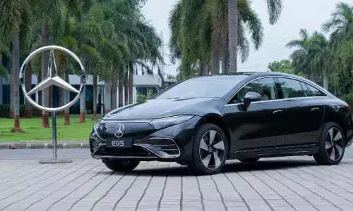 मर्सिडीज ने भारत में लॉन्च किया इलेक्ट्रिक सेडान का सेलिब्रेशन एडिशन, जानें डिटेल