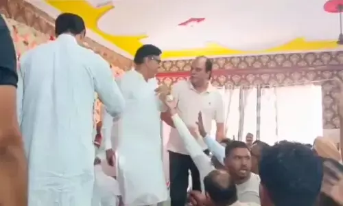 केंद्रीय पर्यवेक्षक के सामने विधायक परमवीर पर आरोप लगाए तो हुई धक्कामुक्की व मारपीट, पुलिस पहुंची