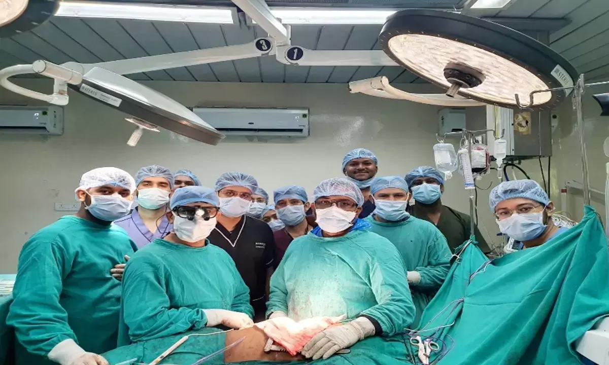 आंबेडकर अस्पताल का कमाल, दुर्लभ बेनाइन ट्यूमर की सर्जरी, दुनियाभर में इसके सिर्फ 200 केस