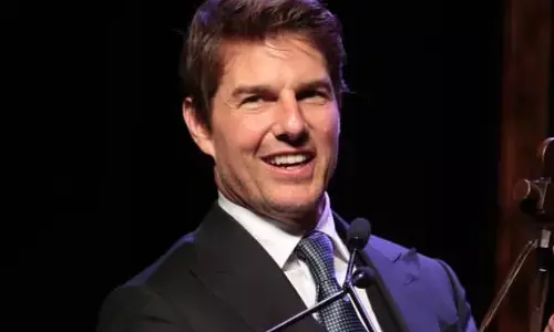 tom cruise to receive honorary oscar after 35 years
