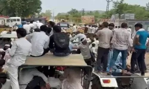 borewell protest silisedh