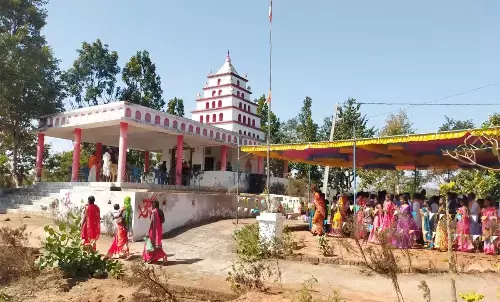 Sharda Dham is situated on the interstate border of Chhattisgarh and Jharkhand