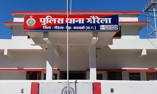 पिता-पुत्र ने युवक पर किया हमला: दशगात्र कार्यक्रम में होने गए थे शामिल, पुरानी रंजिश में उठाया ऐसा कदम