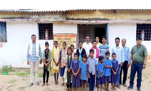 युक्तियुक्तकरण से बदल रही तस्वीर : सुकमा जिले के शिक्षकविहीन स्कूलों में फैला शिक्षा का उजियारा युक्तियुक्तकरण से बदल रही तस्वीर : सुकमा जिले के शिक्षकविहीन स्कूलों में फैला शिक्षा का उजियारा