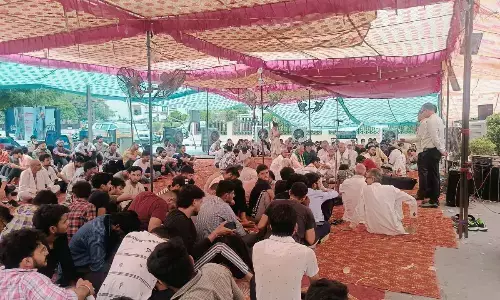 कृषि विवि में 11 दिन से धरना दे रहे छात्रों की गुहार सीएम तक पहुंची, तीन मंत्रियों समेत चार विधायकों की कमेटी बनाई कृषि विवि में 11 दिन से धरना दे रहे छात्रों की गुहार सीएम तक पहुंची, तीन मंत्रियों समेत चार विधायकों की कमेटी बनाई