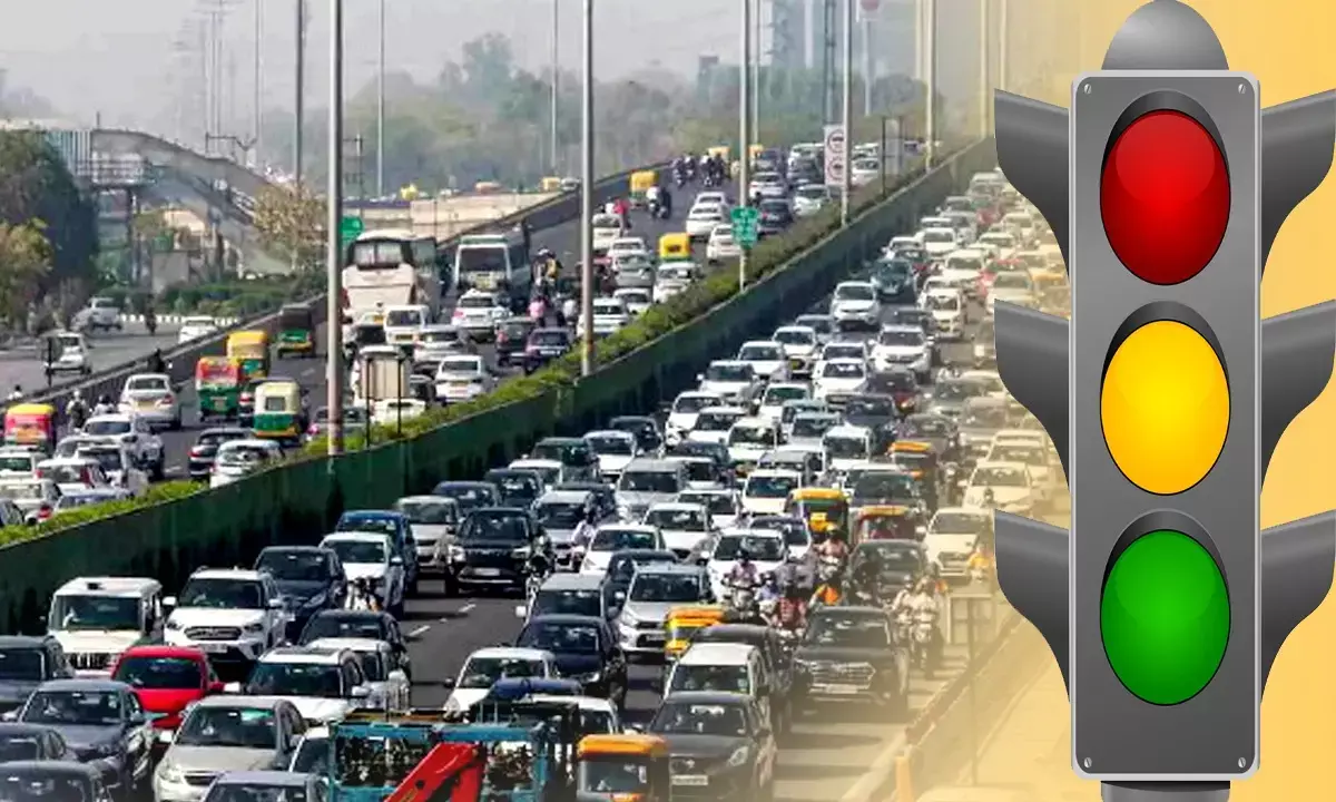 गुरुग्राम में द्वारका एक्सप्रेसवे के 6 चौराहों पर लगेंगे ट्रैफिक सिग्नल, गाड़ियों की रफ्तार पर लगेगा ब्रेक