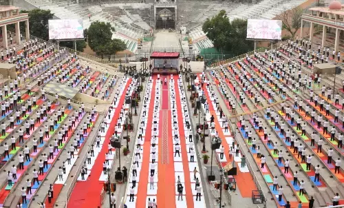 International Yoga Day 2025 Images: PM Modi, BSF, ITBP, Army