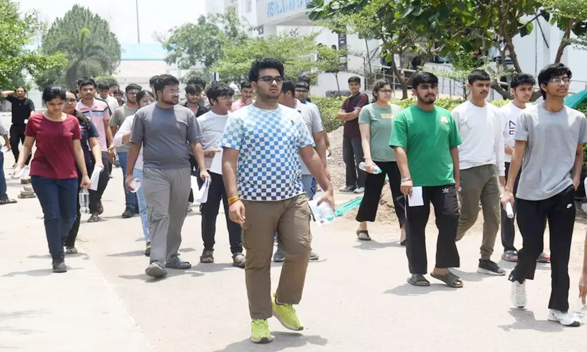 पहली बार व्यापम भर्ती में 96% उपस्थिति :  पूछा- रातभर गाड़ी जोते, कुकदा के कुकदा का अर्थ