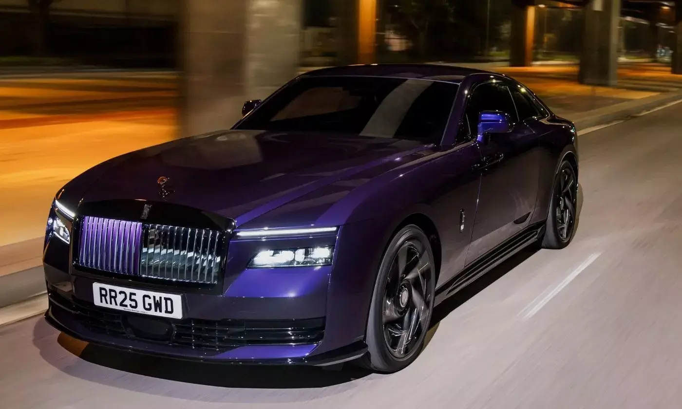 भारत में लॉन्च हुई रॉल्स रायस की पहली इलेक्ट्रिक कार, जानें कीमत और फीचर