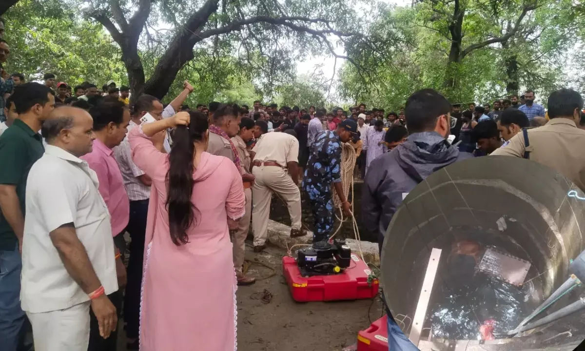 गुना गैस रिसाव हादसा 2025, धरनावदा गांव दुर्घटना, कुएं में गैस से मौत, MP News Today Hindi, Guna gas leak accident