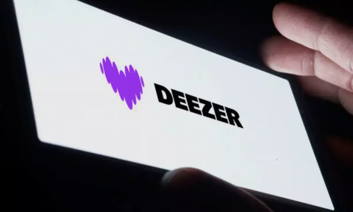 deezer to flag AI generated music combat streaming fraud