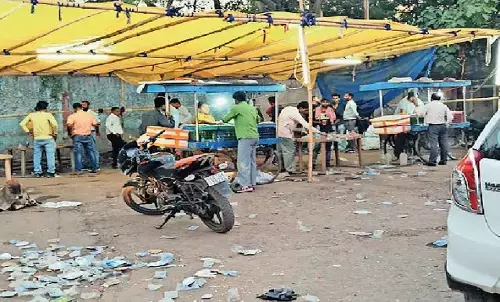 अहातों से भरेगा सरकार का खजाना  : शराब दुकानों के पास ही पीने का इंतजाम, अगले साल के लिए भी टेंडर